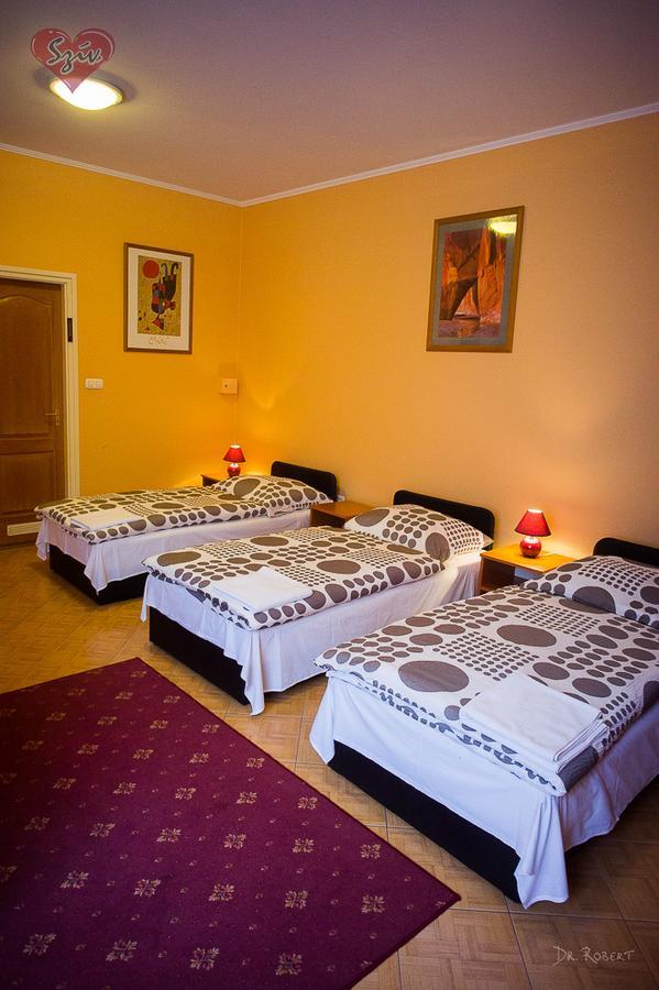 Civis Szallashely Debrecen Ngoại thất bức ảnh