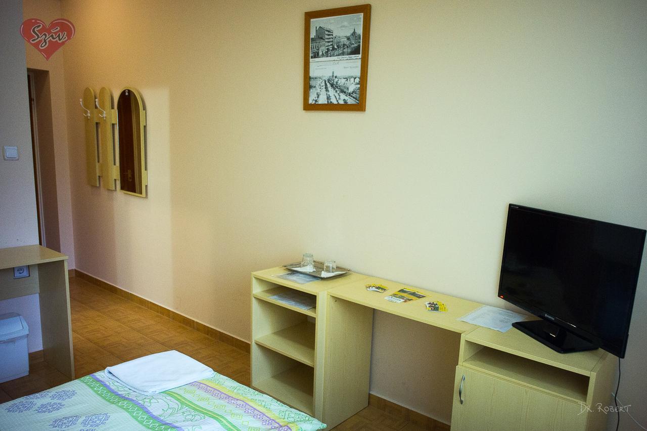 Civis Szallashely Debrecen Ngoại thất bức ảnh