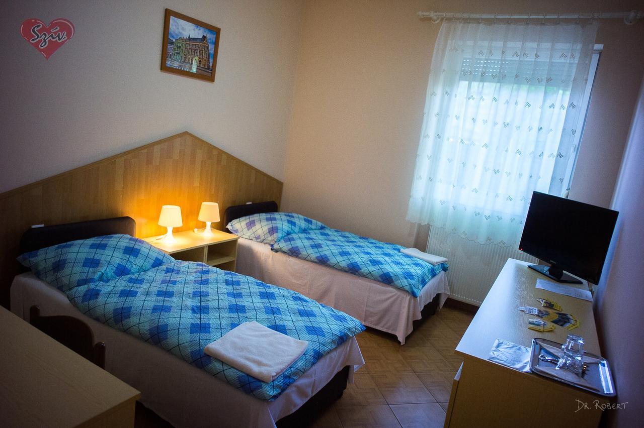 Civis Szallashely Debrecen Ngoại thất bức ảnh