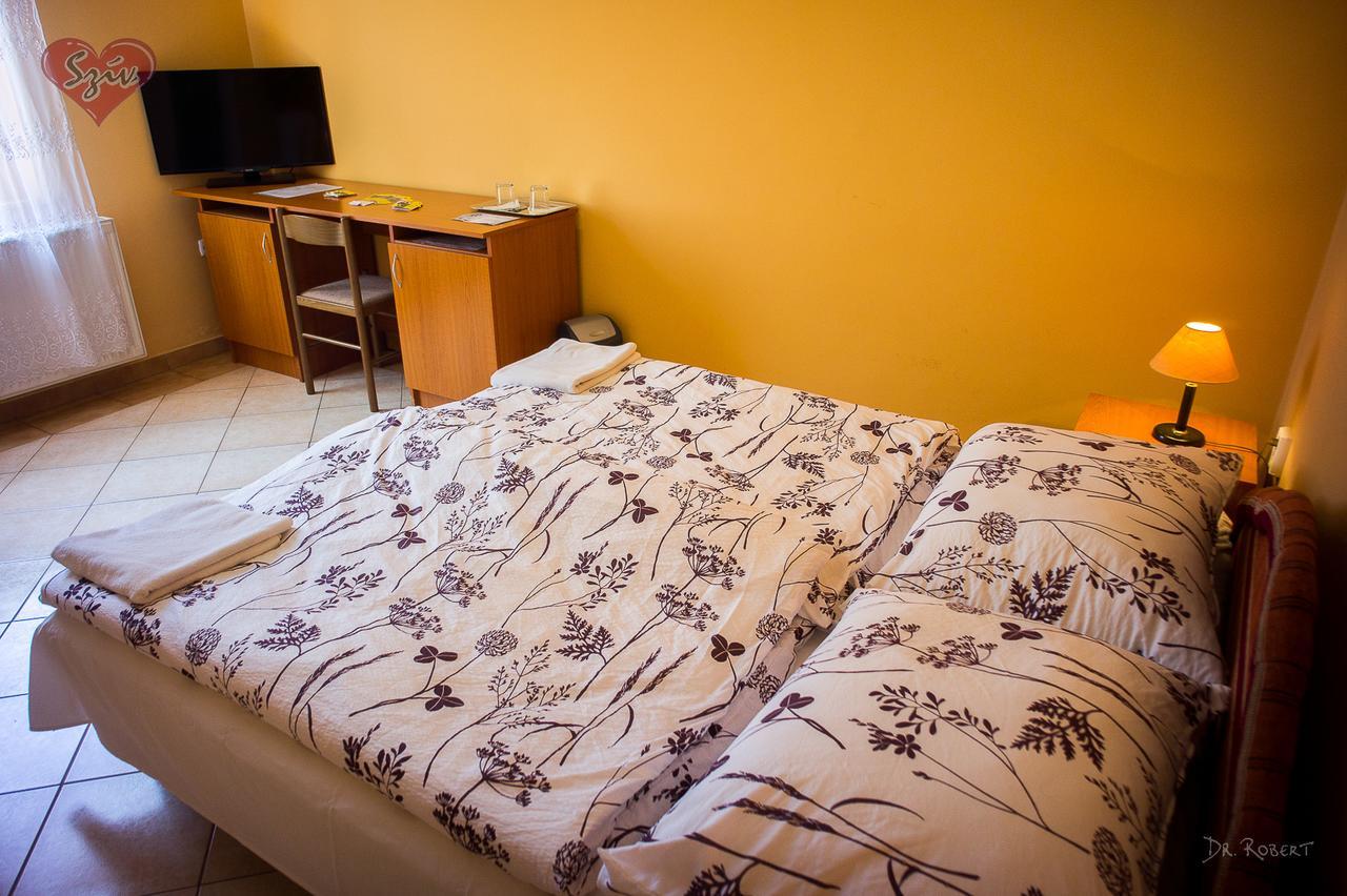 Civis Szallashely Debrecen Ngoại thất bức ảnh